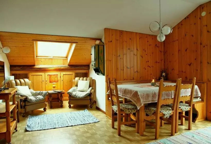 ペンション Chalet Dell Ermellino
