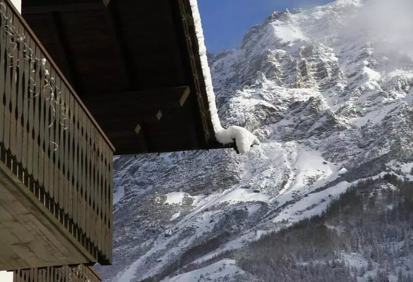 ペンション Chalet Dell Ermellino