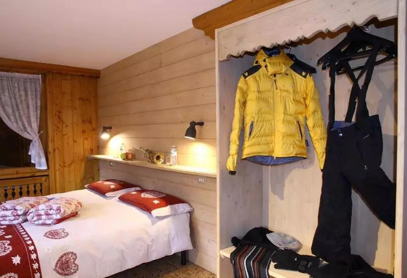 ペンション Chalet Dell Ermellino