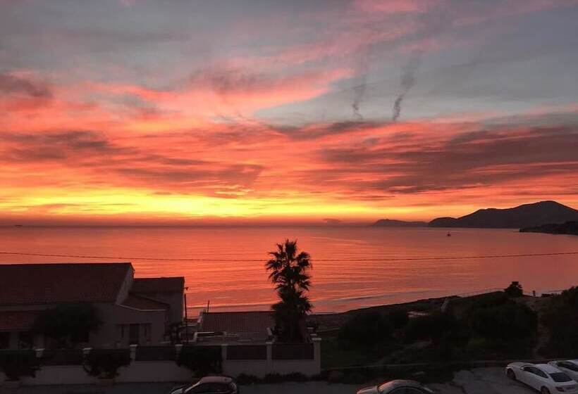 Hôtel Almanarre Plage   Hôtel Eco Responsable Face à La Mer