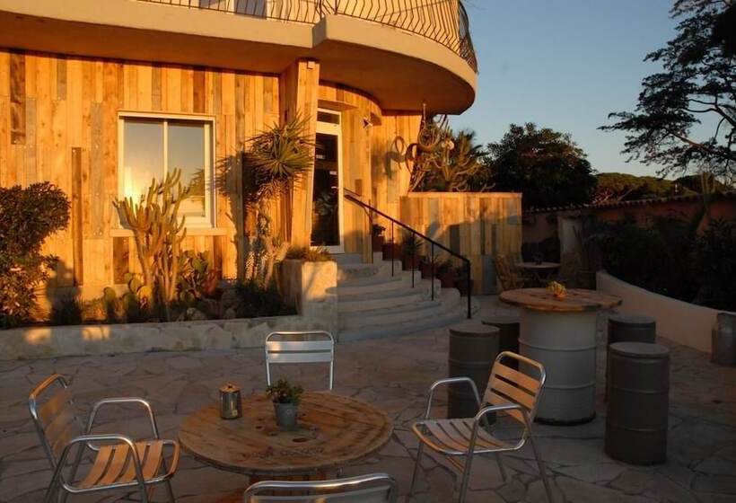 Hôtel Almanarre Plage   Hôtel Eco Responsable Face à La Mer