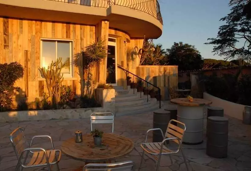 Hôtel Almanarre Plage   Hôtel Eco Responsable Face à La Mer