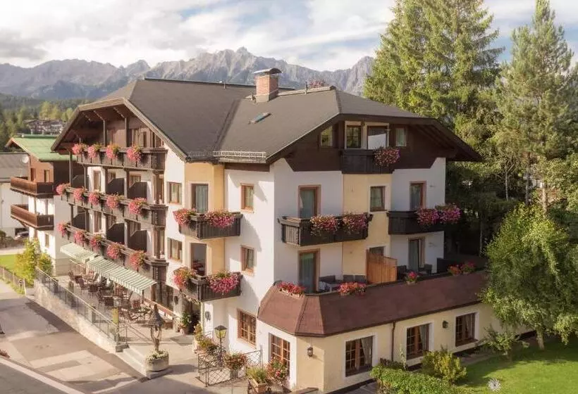 Appartement  Und Wellnesshotel Charlotte   3 Sterne Superior