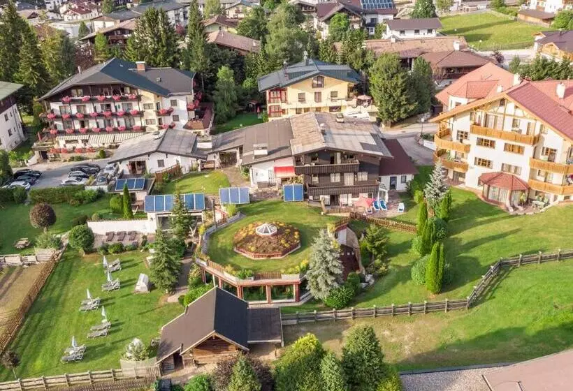 Appartement  Und Wellnesshotel Charlotte   3 Sterne Superior