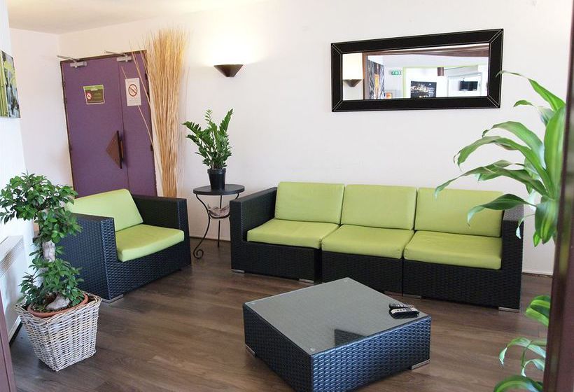 בית מלון כפרי East