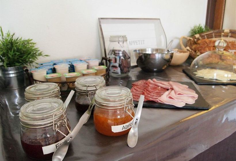 בית מלון כפרי East