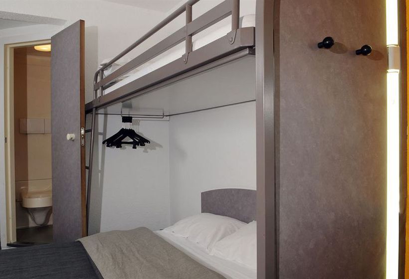 Egg Hotel Goussainville