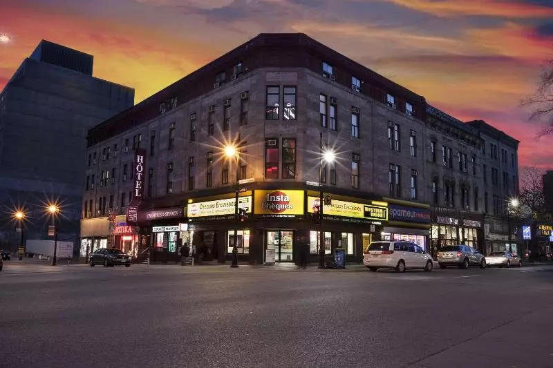 Отель Abri Du Voyageur