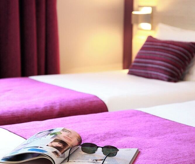 Brit Hotel Vannes Theix