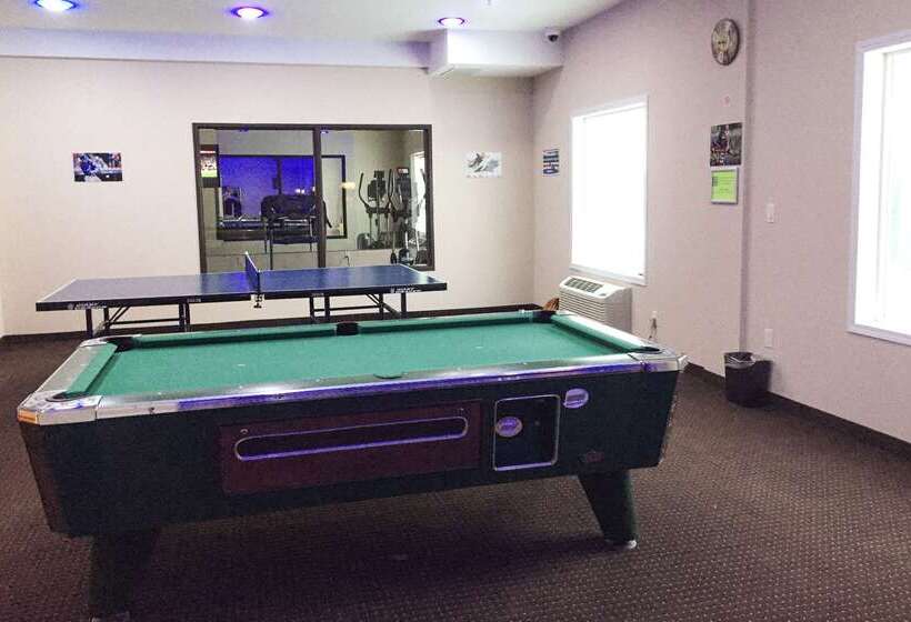 호텔 Comfort Inn & Suites