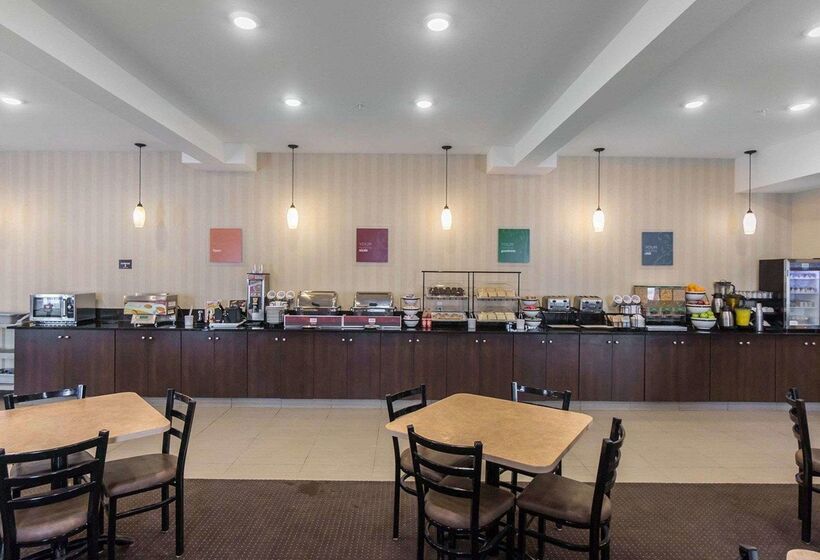 호텔 Comfort Inn & Suites