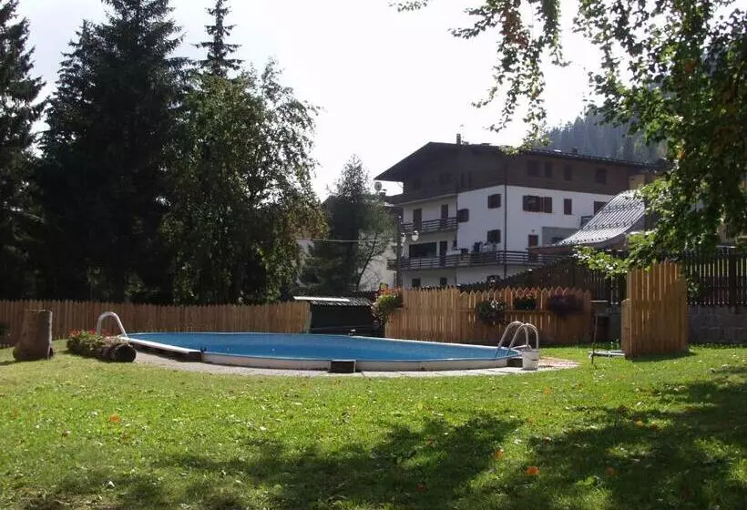 فندق Garni St. Hubertus