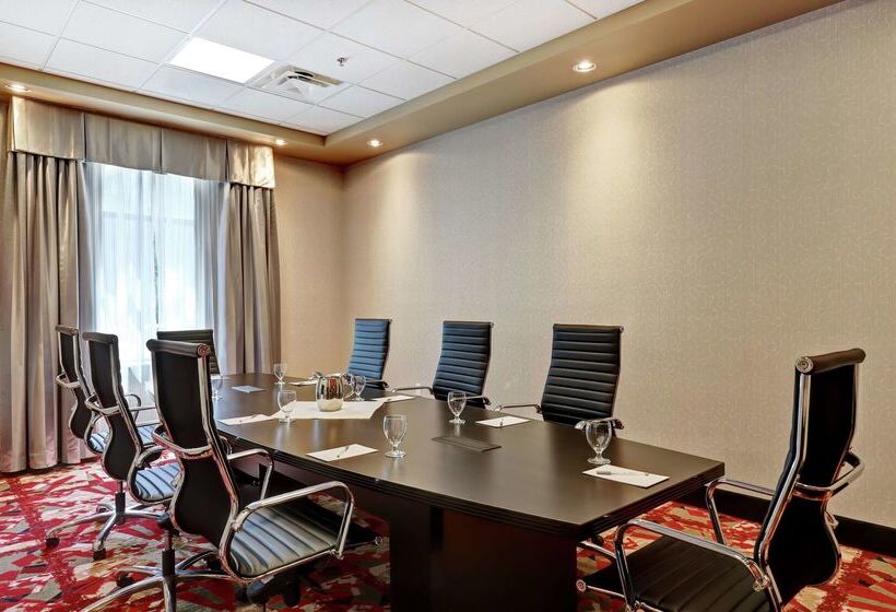 فندق Hampton Inn By Hilton Chilliwack