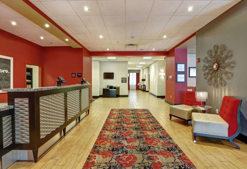 فندق Hampton Inn By Hilton Chilliwack