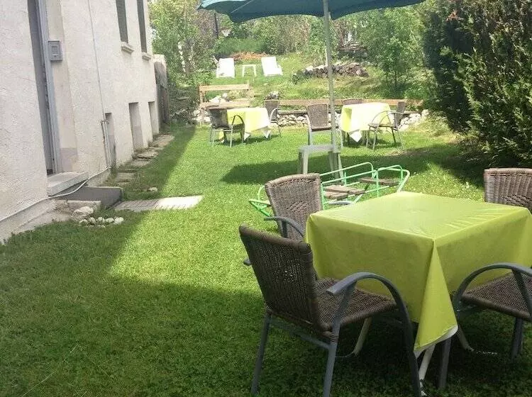 ホテル Hôtel Le Dauphin