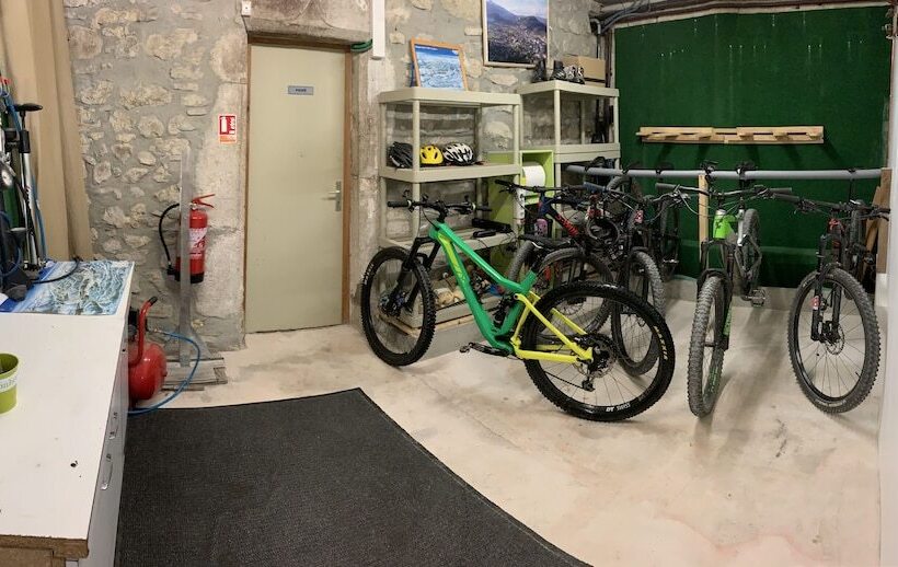 בית מלון כפרי Hôtel Le Dauphin