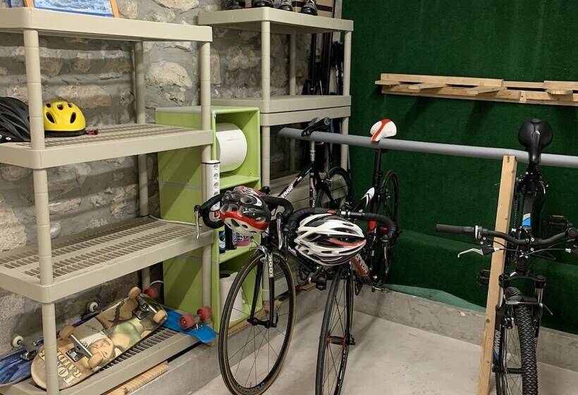 בית מלון כפרי Hôtel Le Dauphin