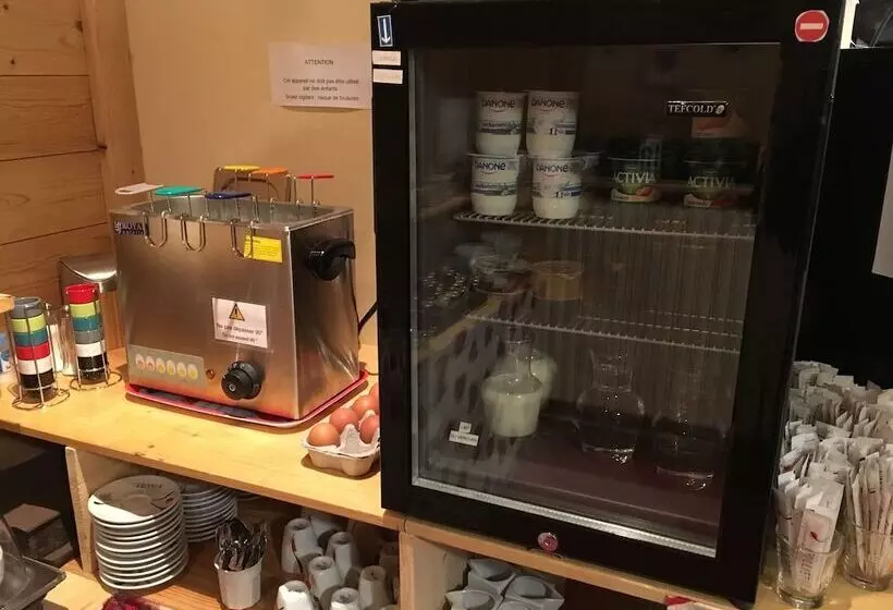 ホテル Hôtel Le Dauphin