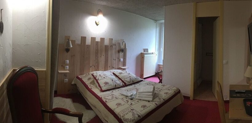 בית מלון כפרי Hôtel Le Dauphin