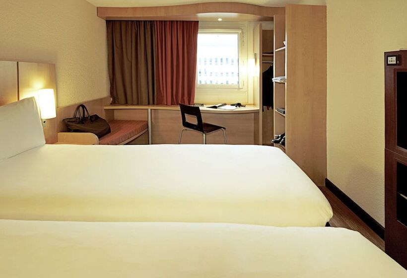 בית מלון כפרי Ibis Beauvais Aeroport