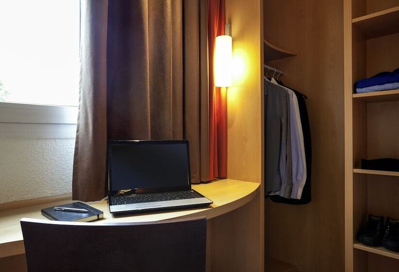 בית מלון כפרי Ibis Beauvais Aeroport