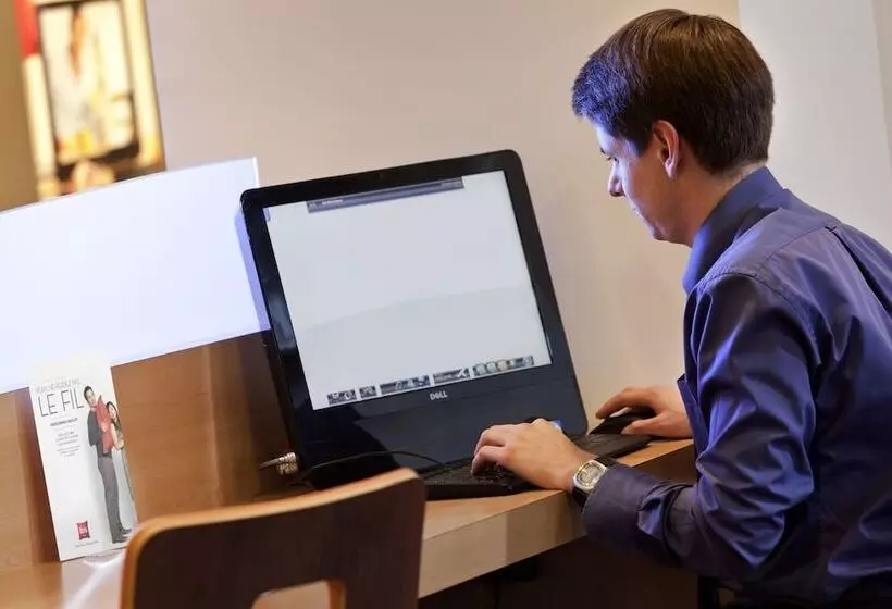 Hôtel Ibis Beauvais Aeroport