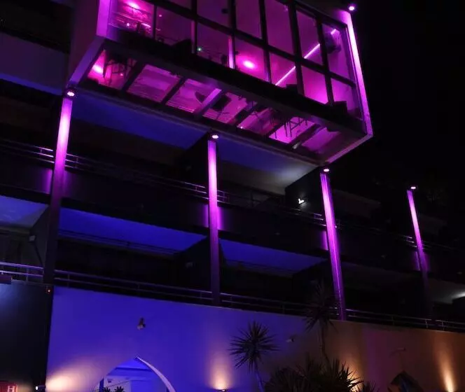 هتل Oz Inn Hôtel & Spa