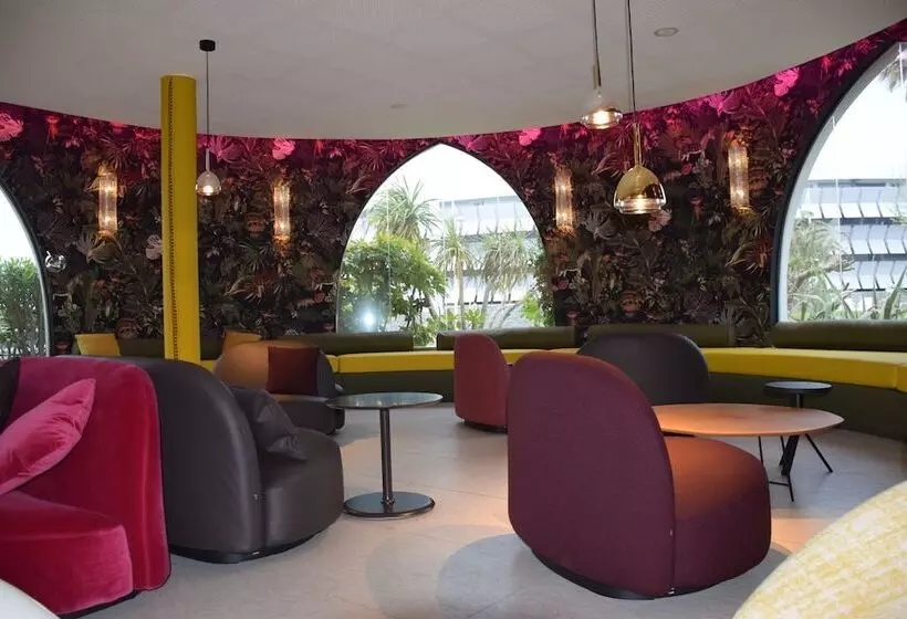 هتل Oz Inn Hôtel & Spa