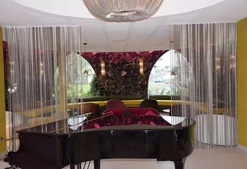 هتل Oz Inn Hôtel & Spa