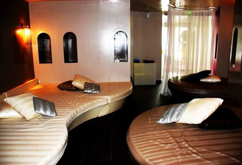 فندق Oz Inn Hôtel & Spa