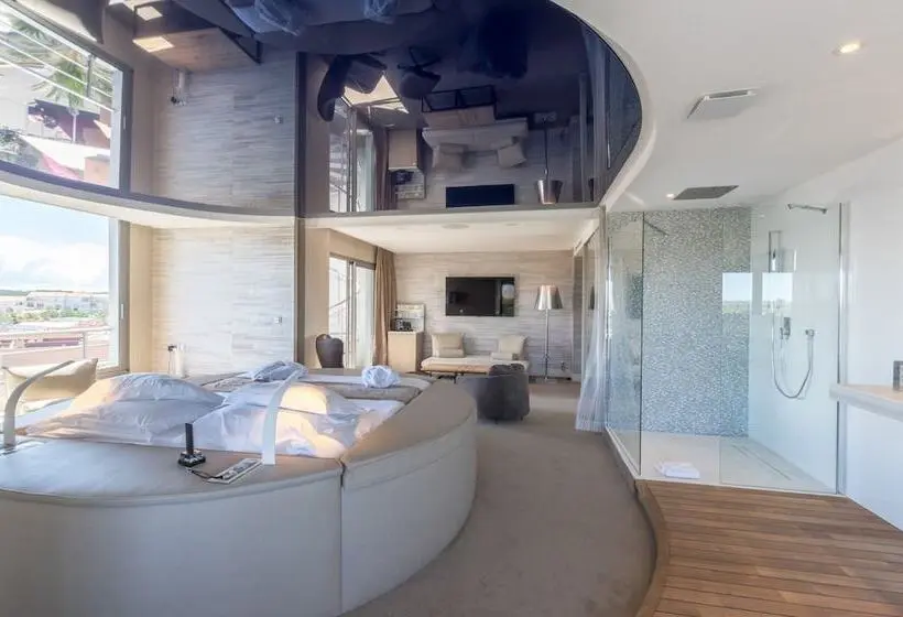 Hotelli Oz Inn Hôtel & Spa