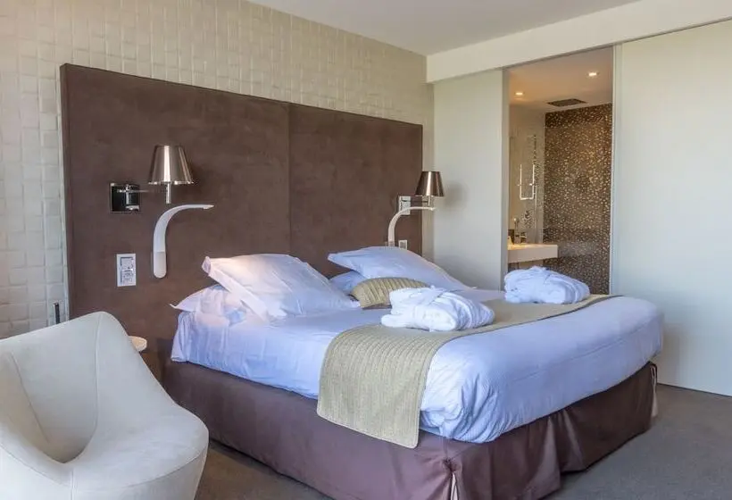 Hotelli Oz Inn Hôtel & Spa