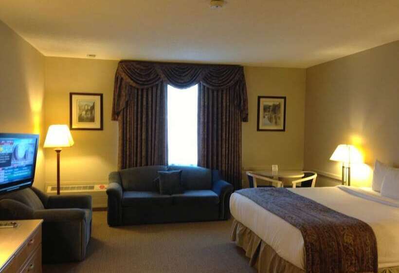 Отель Petawawa River Inn & Suites