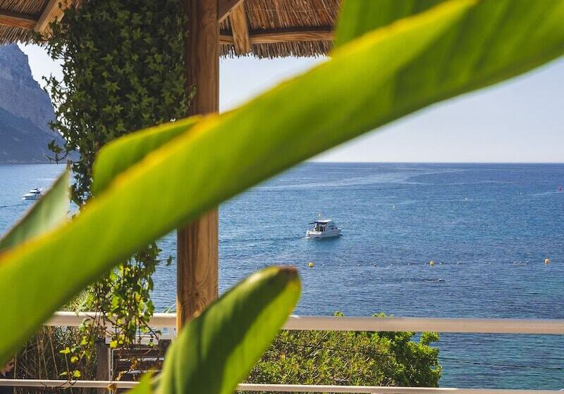 هتل De La Plage Mahogany