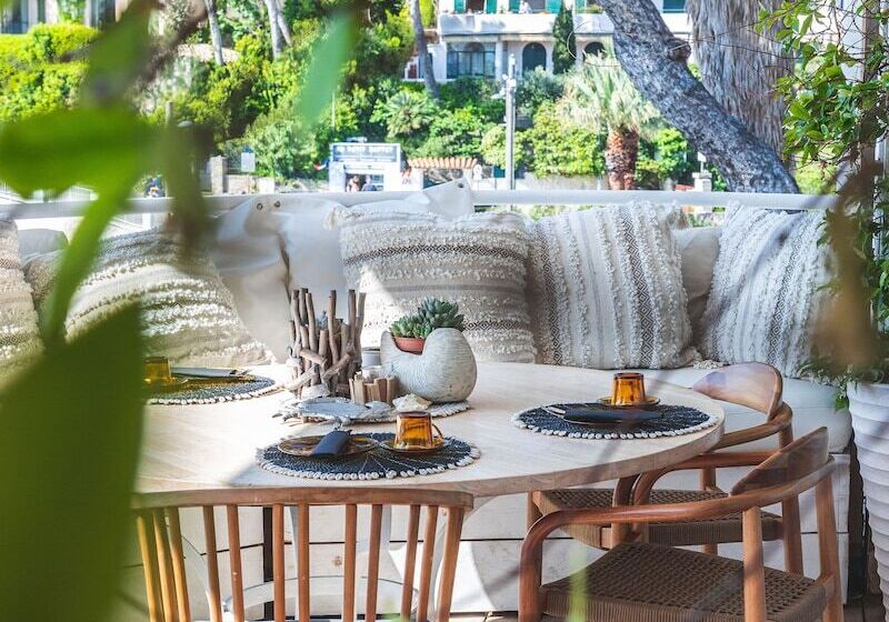 هتل De La Plage Mahogany