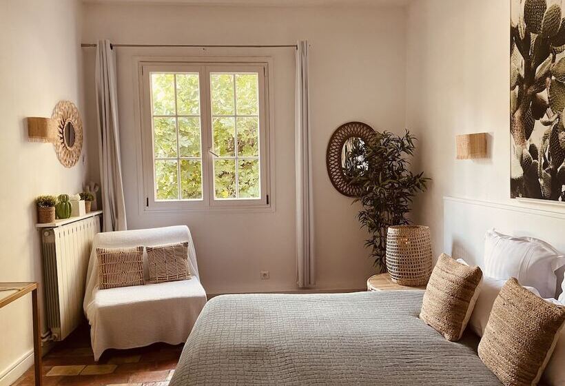 هتل De La Plage Mahogany