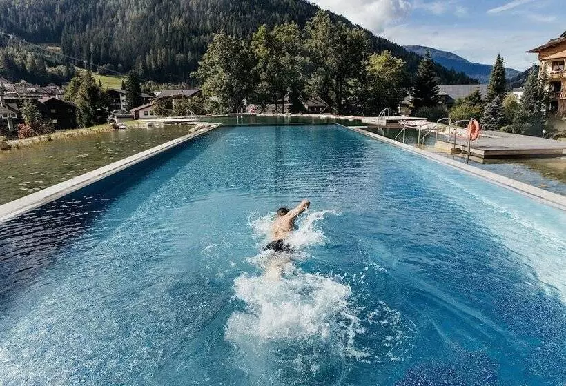 Thermenwelt Hotel Pulverer