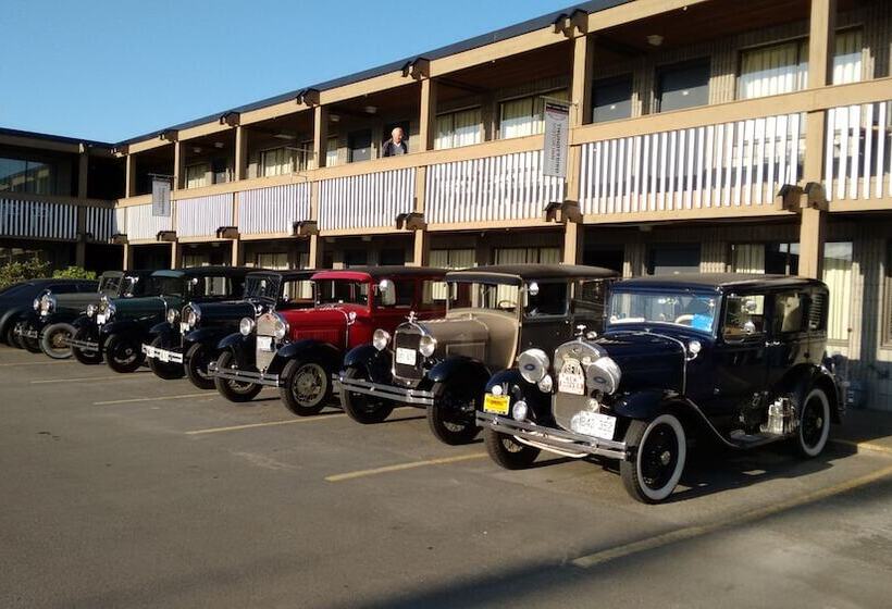 فندق Thunderbird Motor Inn