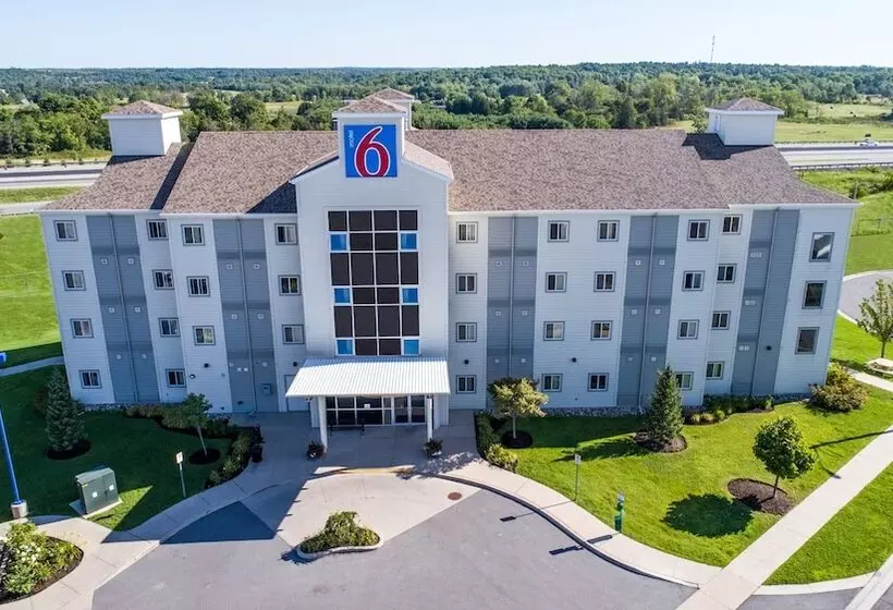 Motel 6kingston, On