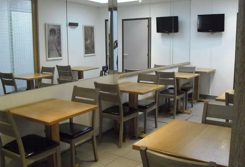 هتل Hôtel Newyork