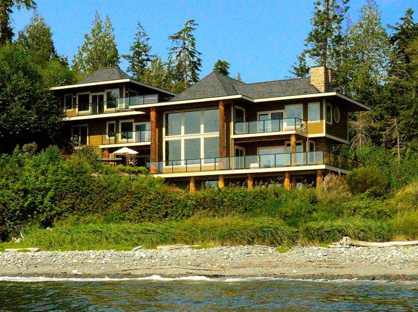 Points West Oceanfront Resort