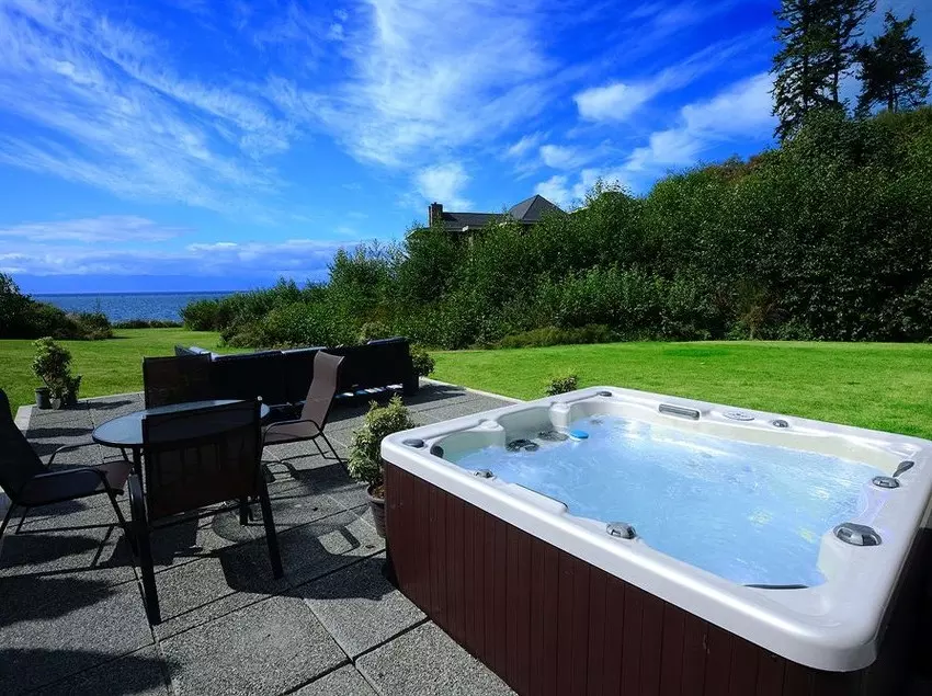 Points West Oceanfront Resort