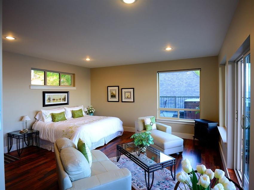 Points West Oceanfront Resort