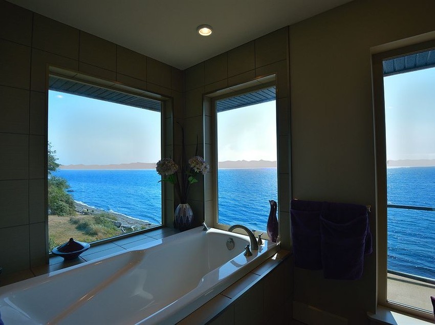 Points West Oceanfront Resort