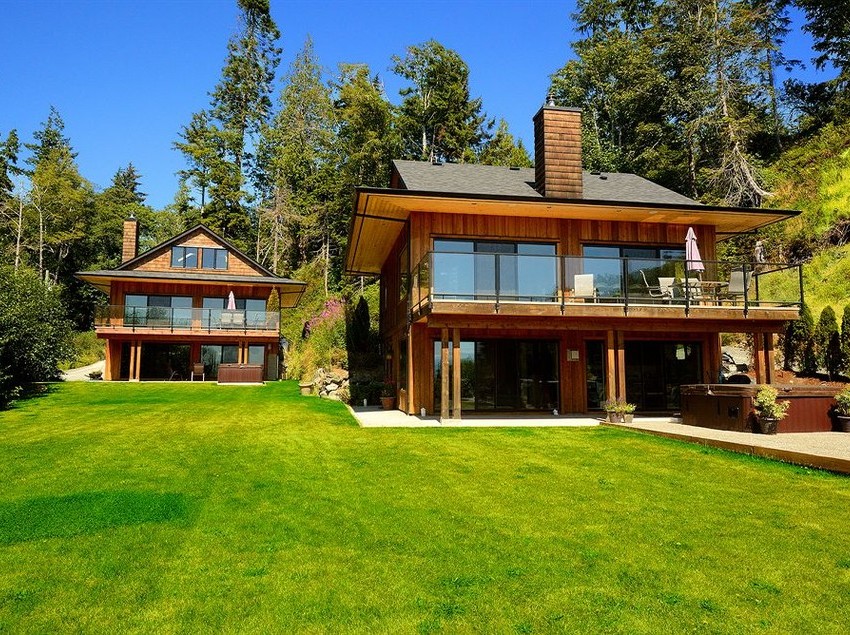 Points West Oceanfront Resort