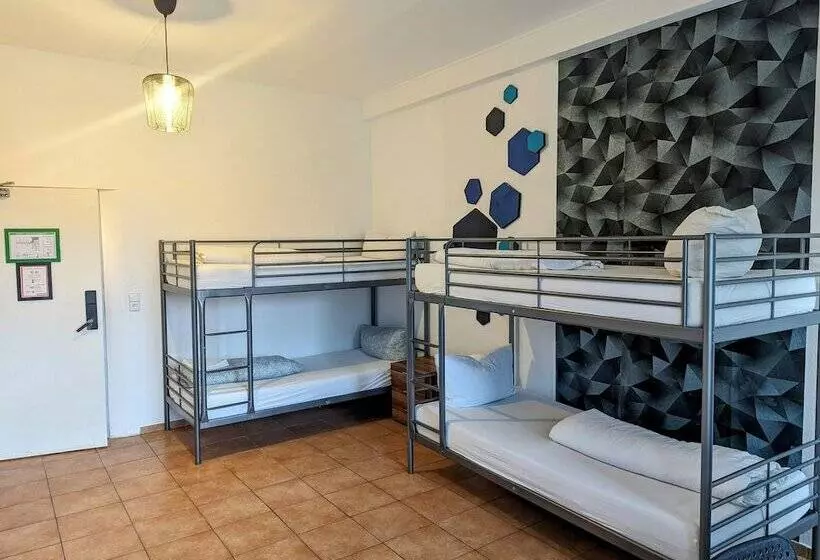 هاستل Ootel.com