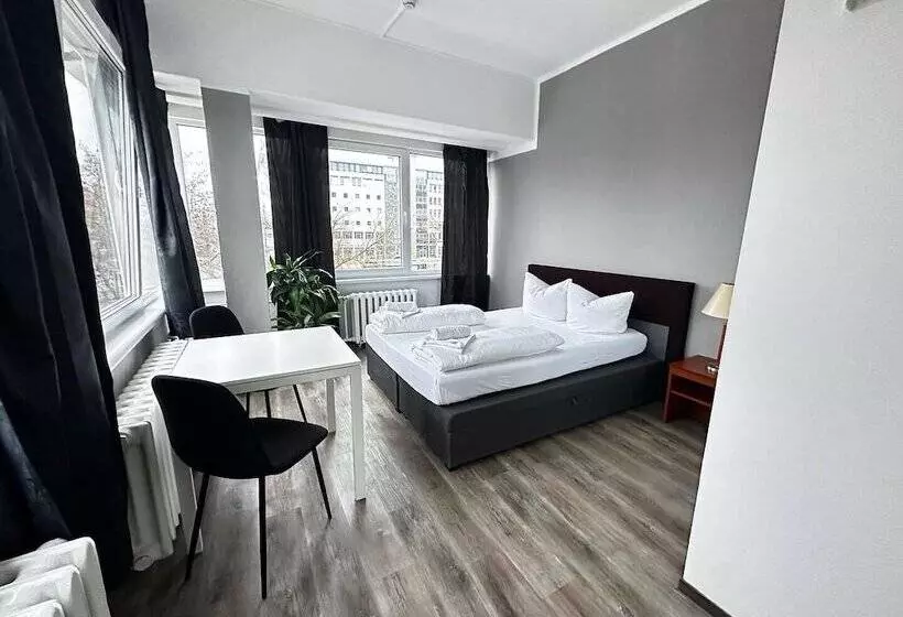 هاستل Ootel.com