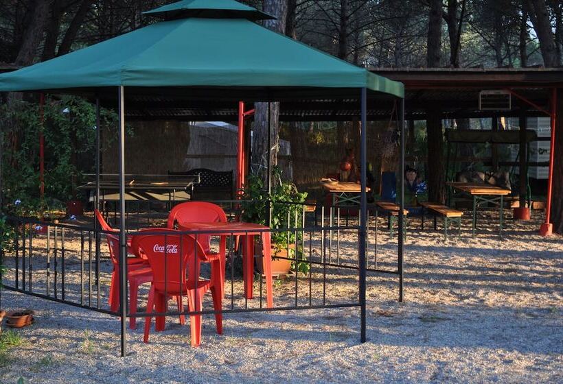 فندق صغير Villaggio Camping Nurral