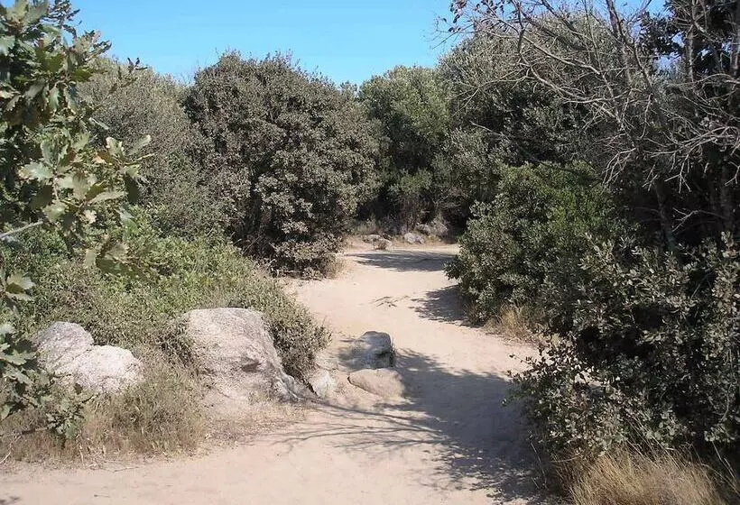 הוסטל Villaggio Camping Nurral