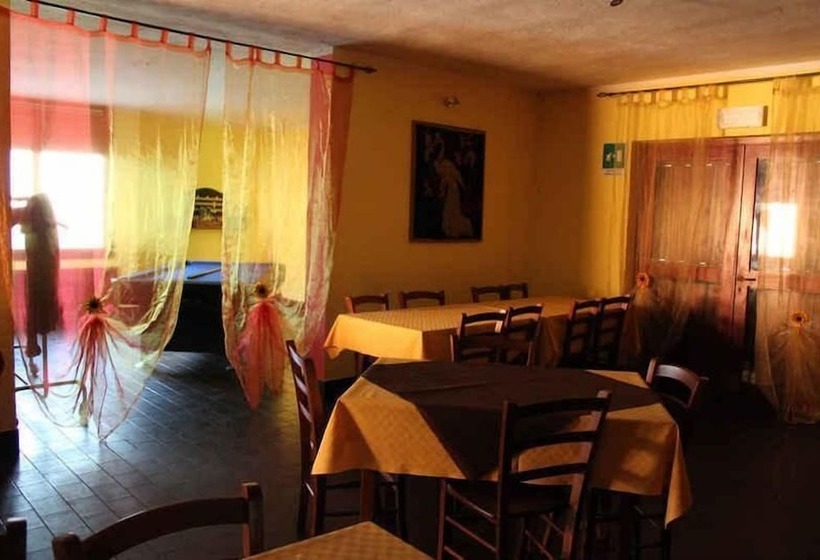 فندق صغير Villaggio Camping Nurral